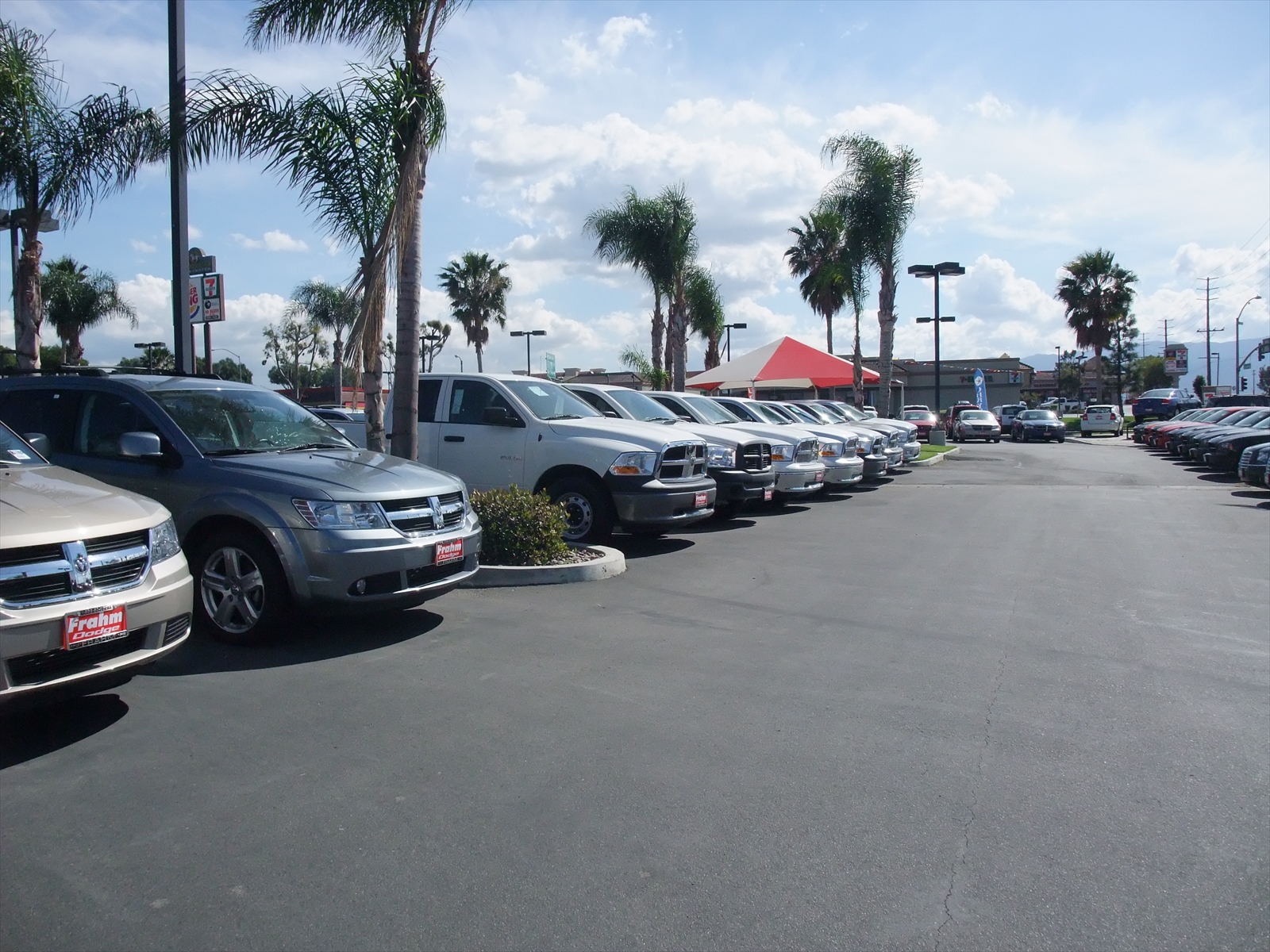 名古屋で輸入車の購入をお考えなら株式会社ティーズにご来店ください